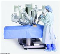 الروبوت يحل محل الجراحين والممرضين وينفرد بالمرضى 