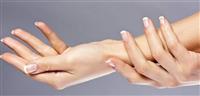 دليلكِ الكامل حول أنواع عمليات تجميل اليدين