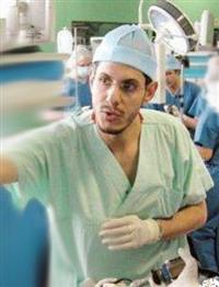 الجراح الدكتور فهد العبيدي واهم انجازاته